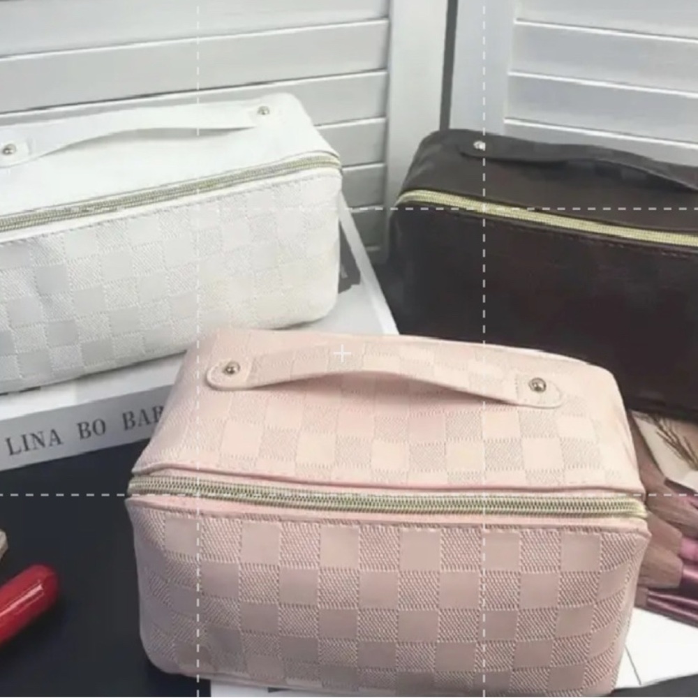Vegan Leather Checkered Make Up Bag  - Pink 4.73 x 9.84 x 4.73
